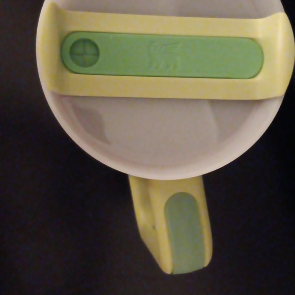 RARE STANLEY 40oz Stainless Steel Flowstate Quencher Tumbler -Citron only 3 left - Picture 4 of 7